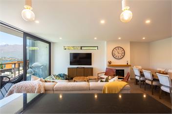 Fantastic 4 BDR Home | AC | WI-FI | Coffee Machine - Queenstown