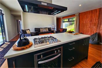 Granite Creek Eco Retreat (powered by the sun) - Karamea