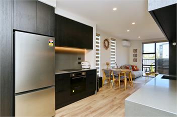 City-side Riccarton, Walk to Mall - Matai St West -