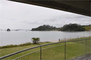 Beach House in Oakura Bay / Ohawini Bay, Northland - Oakura Bay