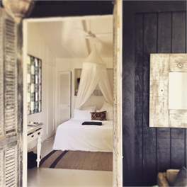The Boat House- PRIVATE BEACH -
