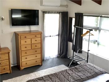Gladstone Apartment - Gisborne
