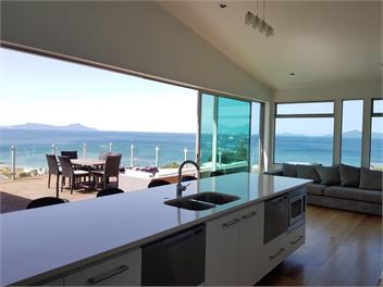 Langs Beach Stunning Ocean Views - Langs Beach