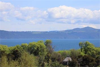 Ali’s Lake View - Turangi