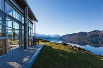 Whare Kea | Sleeps 12 | Lakefront Location | Amazing Views - Wanaka