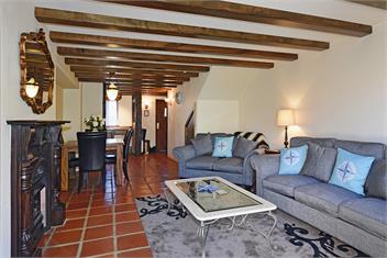 Compass Cottage - Monaco Resort Apartment - Monaco