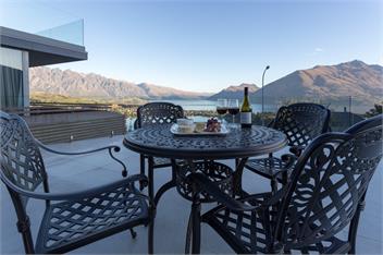 Views on Edinburgh | Queenstown Hill Luxury - Queenstown