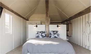 blackhouse at Wainui Beach - Gisborne