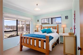 Coastal Charm (Bachcare) - Waihi Beach