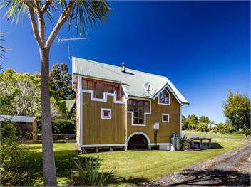 The Gingerbread House (Bachcare) - Ohakune