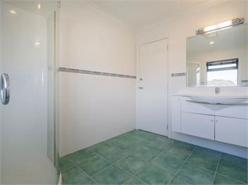 Manaia Magic (Bachcare) - Tairua