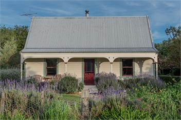 Taraview Cottage - 
