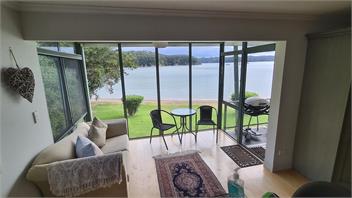 Woodies' Retreat - Russell
