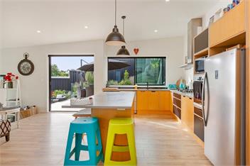 R and R at Robertson (Bachcare) - Raglan