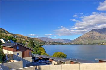 The Villa Lookout (Bachcare) - Queenstown