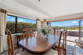 Island View Beach House (Bachcare) - Paraparaumu