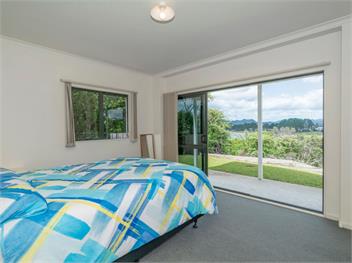 Pohutukawa on Paku (Bachcare) - Tairua