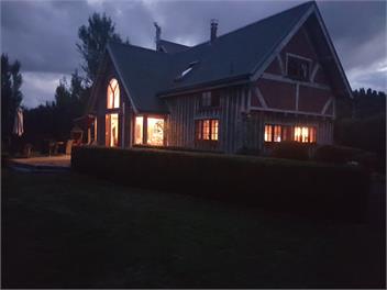 Streamside Country Manor - Walton