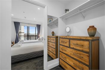 Heart of the City - By Sky Tower - Free Parking! - Auckland