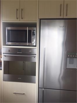 Family retreat in town - sleeps 5 - Raglan