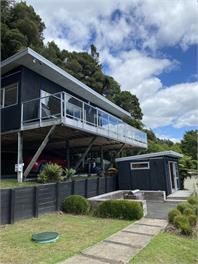 Modern Lakefront Retreat at Rotoma - Lake Rotoma