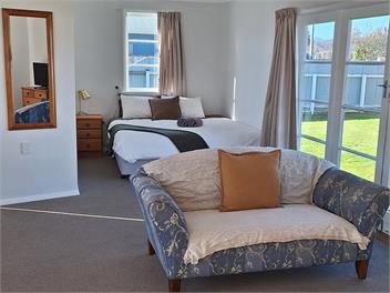 Oxford Retreat (2 Min to Square) - Martinborough