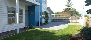 available KINGS BIRTHDAY WEEKEND 'Ocean Cove at Whangamata (5 minutes from beach & shops) - Coromandel