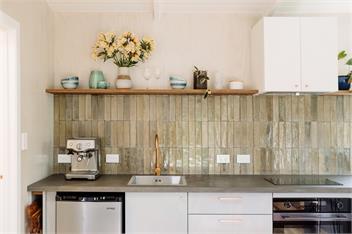 Wainui Stream Homestead and Cottage - Raglan