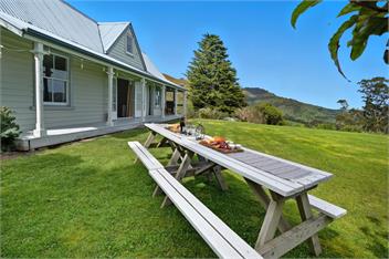Toad Hall (Bachcare) - Akaroa