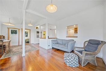 Ocean Breeze Cottage (Bachcare) - Paekakariki