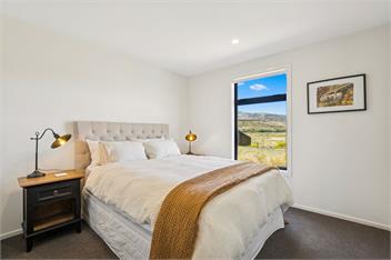 Dancing Tussock Escape (Bachcare) - Cromwell