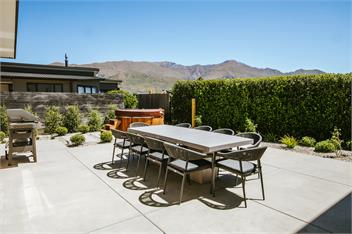 Penshurst | Sleeps 8 | Spa Pool - Wanaka