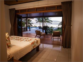 Fully serviced Beachfront Villa in Fiji -