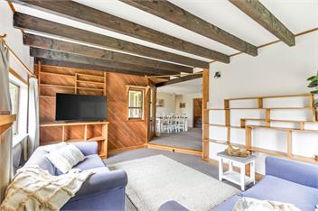 Parapara Lookout Coastal Stay - 