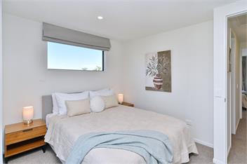 City-side Riccarton, Walk to Mall - Matai St West -