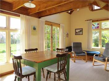 Rock 'n Rata Cottage - Golden Bay