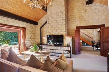 Villa Casa Maria Luxury Tuscan Villa - Western Bay of Plenty