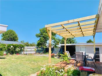 Large Sunny Home Close to It All - Relax & Explore - Nelson