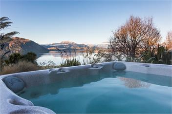 Whare Kea | Sleeps 12 | Lakefront Location | Amazing Views - Wanaka