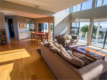 Sun, Sea, Sensational (Bachcare) - Kaiteriteri