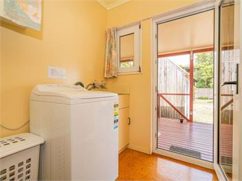 Poppy's Beach House (Bachcare) - Whangapoua
