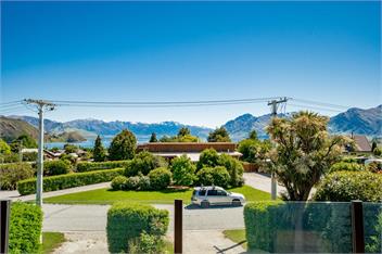 Views on Parry (Bachcare) - Lake Hawea
