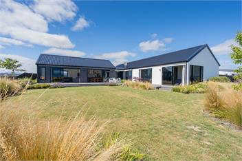 Lake House (Bachcare) - Te Anau