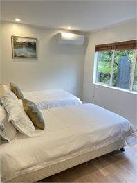 Hilltop farm house- Perfect for groups and Gatherings - Auckland 