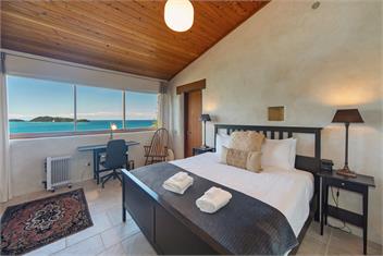 Tokongawa Retreat - Views, Pools, Serenity! - Tasman