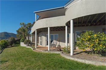Sunny Bayview Retreat - Nelson