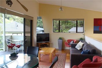 The Green House - Oamaru Bay - Oamaru Bay