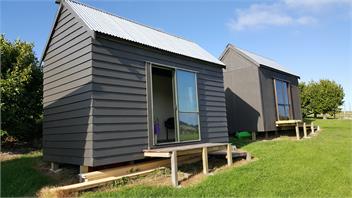 Whananaki Barn -Off Grid Living with Beach Views! - Whananaki North
