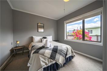 Ferg Escape (Bachcare) - Te Anau