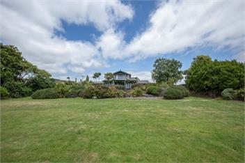 Lounge to Lake - Water's Edge, Lake Rotorua - Rotorua